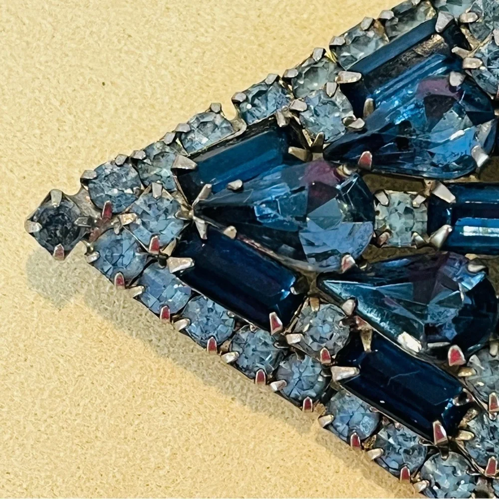 Vintage Light Blue and Navy Blue Gemstone Brooch